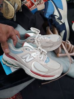 New Balance 2002R Sneakers