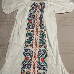 EMBROIDERED MEXICAN DRESS