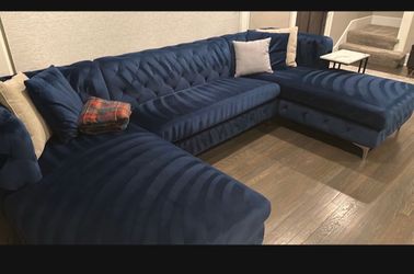 Navy blue couch for sale - must pick up