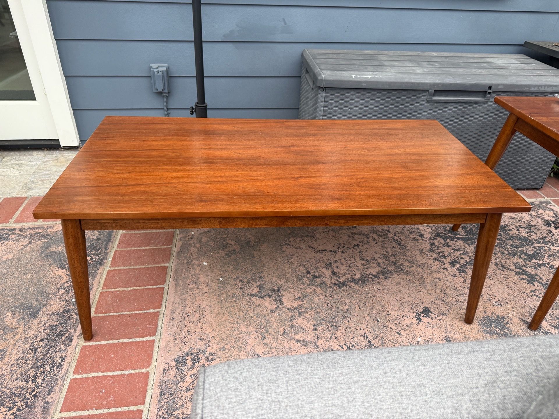 Coffee and end table