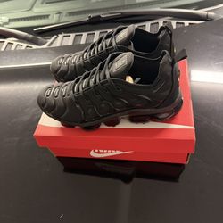 Nike Air VaporMax Plus