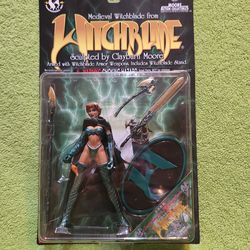 Witchblade - Medieval Witchblade 6" Action Figure (Japanese Exclusive Emerald Edition)
