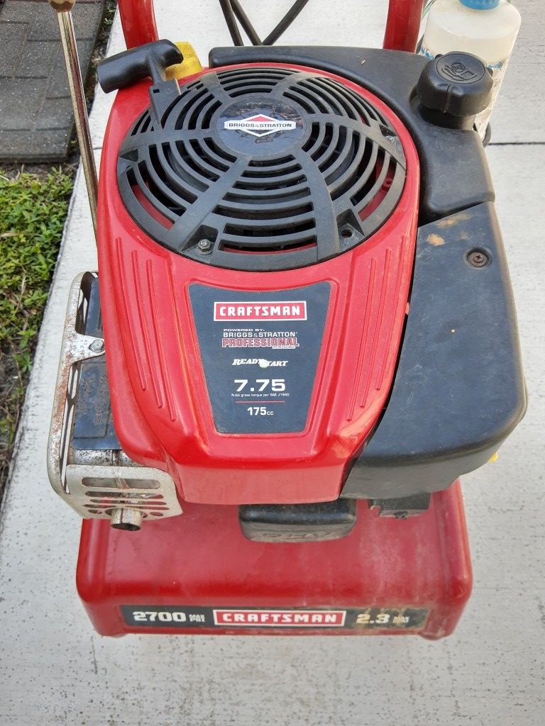 Craftsman 2700 psi power washer Briggs motor for Sale in Jupiter, FL