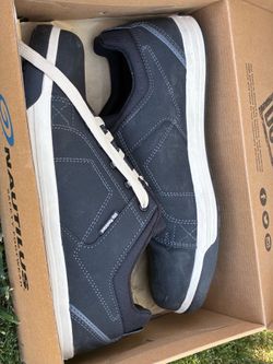 Men Nautilus safety shoes