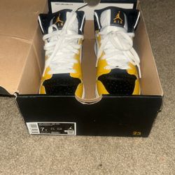 Jordan 1 Mid
