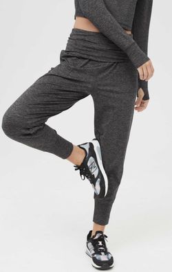 NWT Offline By Aerie Hugger Jogger- Size Medium 