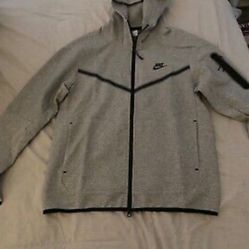 Medium Nike Tech Hoodie