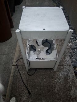 Hydroponic vegetable garden