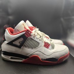 Jordan 4 FIRE RED SIZE12 VNDS 