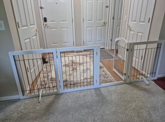 Pet Gate/ Dog Gate/ Pet Fence