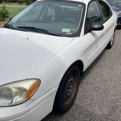 2006 Ford Taurus
