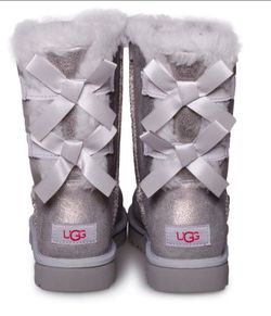 Women's size 9 UGG boots