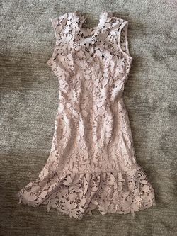 Paperdoll women’s dress size 6 ( small) like new