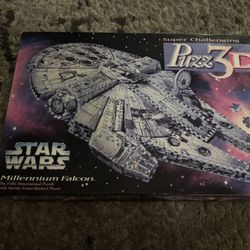 STAR WARS Millenium Falcon PUZZ 3D