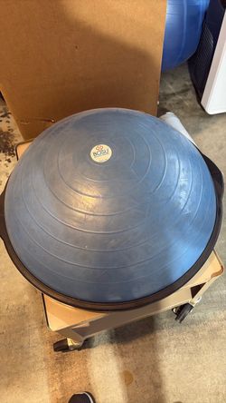 Bosu exercise trainer 24 inch