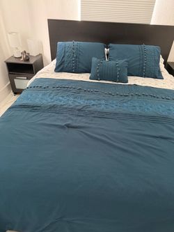 Queen bedroom set