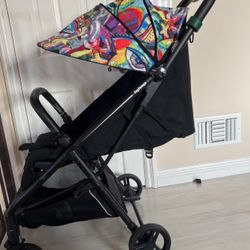 Peg Perego Selfie – Self-Folding, Light Weight, Compact Stroller – Compatible with All Primo Viaggio 4-35 Infant Car Seats - Made in Italy - Street Ar