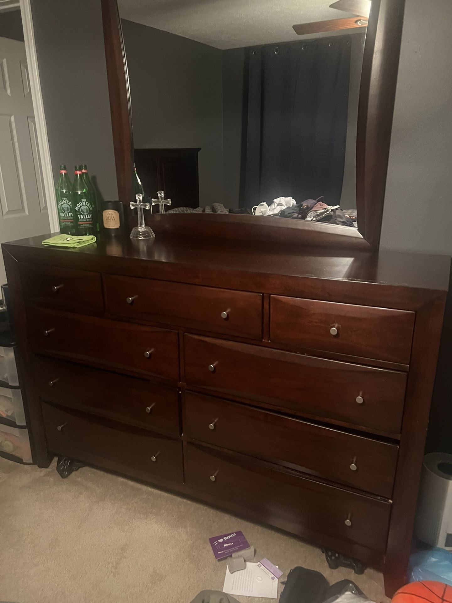 [MAKE AN OFFER] - Dresser And Detachable Mirror