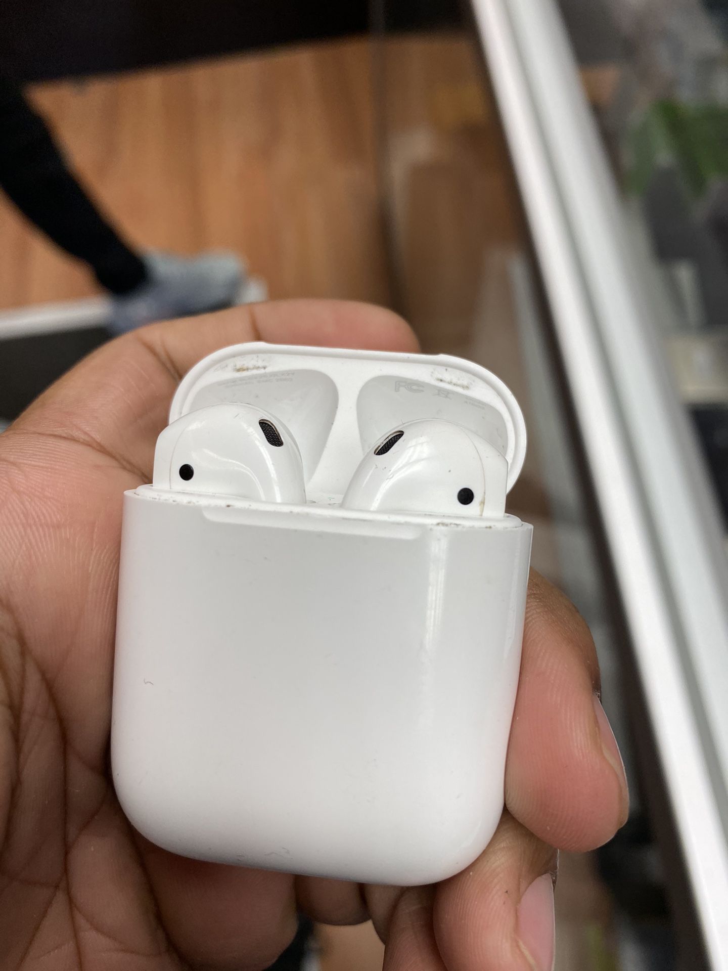 Apple AirPod wireless headphone