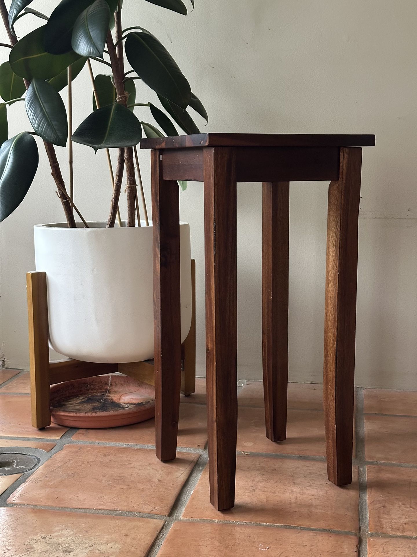 Solid Wood Side / End Table