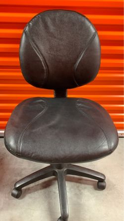 Used desk chair .... silla usada