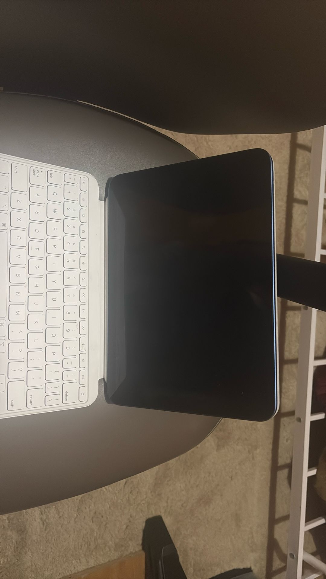 iPad 10th Gen,Apple Magic Keyboard (brand New Condition)