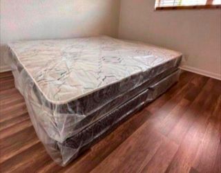 New KING SIZE MATTRESS WITH BOX SPRING SET COLCHONES NUEVOS KING SIZE BED SET