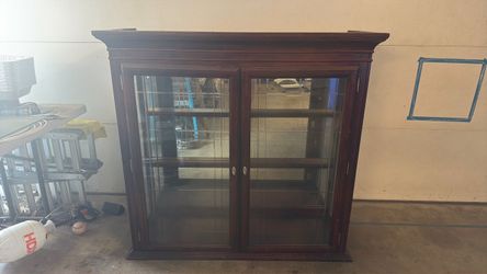 China cabinet ( top portion only)