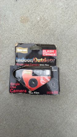 Single use flash camera with Film￼