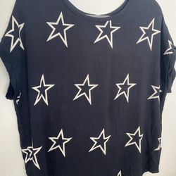 Buffalo Stretchy Top with Stars Sz.Large  Brand New