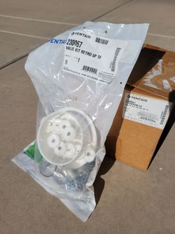 Pentair 230067,  5 Port Top Feed Retro Kit.  New