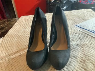 Qupid Women’s high heels shoes 👠 size 9 color black closed toe heels 5 1/2