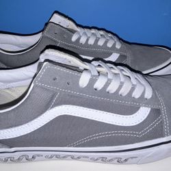 Men’s  Vans size 9.5 