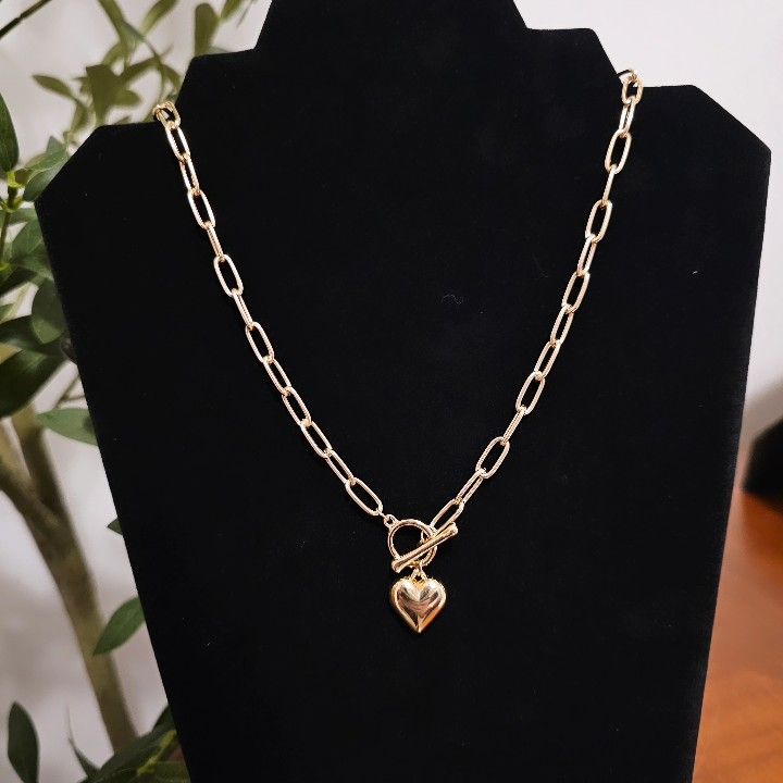 NEW Gold Heart Toggle Necklace