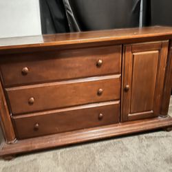 Beautiful Dresser With Cabinet 