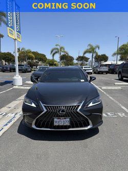 2025 Lexus ES 300h
