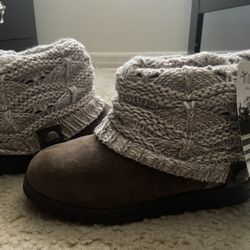  Muk Luks Boots 