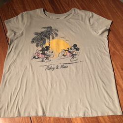 Disney Size XL Minnie & Mickey Light Mouse Light Green Shirt