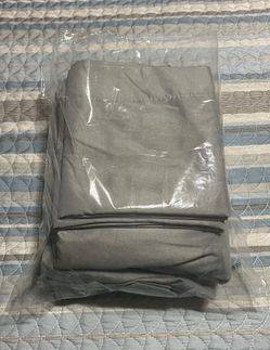 Queen Size Sheet 4pc Set ( Color: Sliver/Gray )