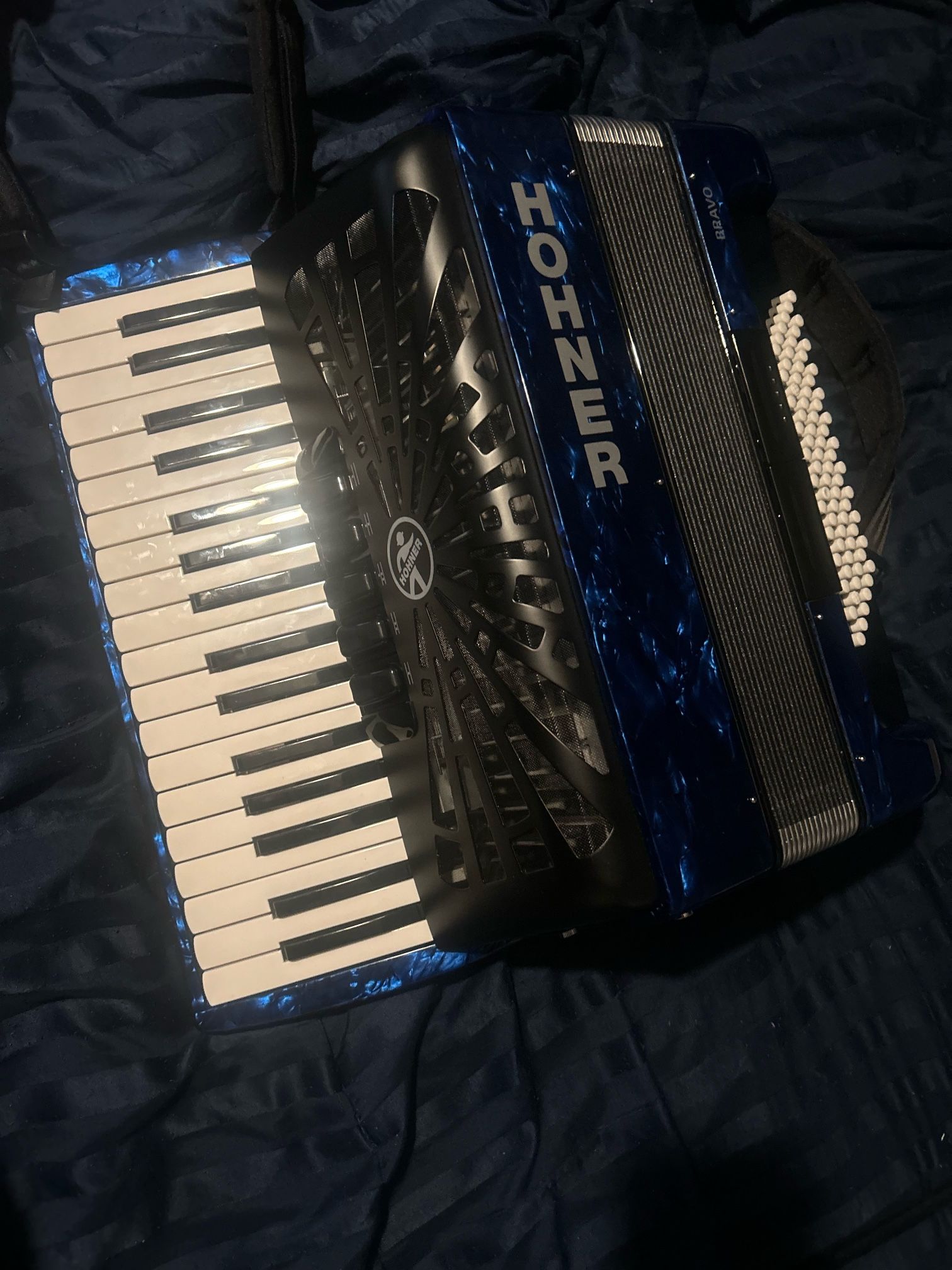 Acordeon Hohner Bravo III 72