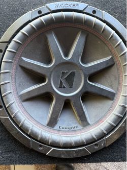 2 kicker sub woofers plus box