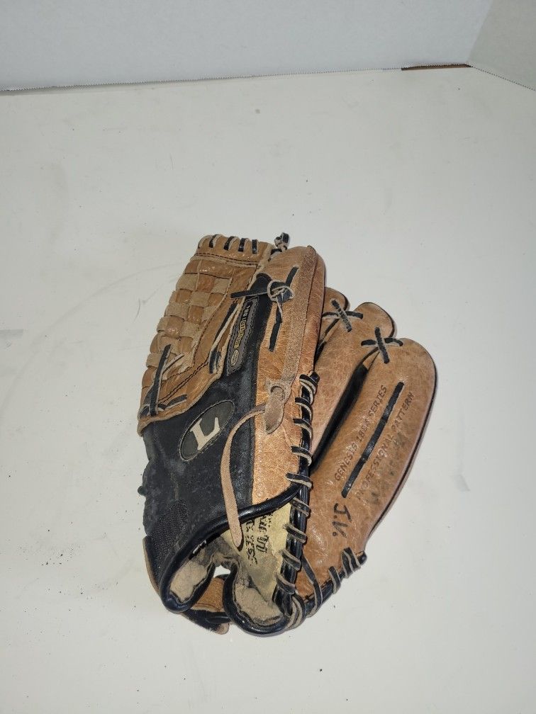 Louisville Slugger Baseball Glove Size 11