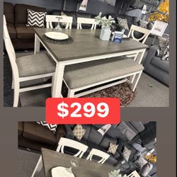 🚨🚨🚨 DINING SET AVAILABLE Take Has Is ! Only One Is Available. 🚨🚨🚨