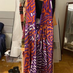 Women’s Dress Issa London. Multicolor, Halter Top, Zipper Front, Open Back 