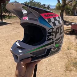 Fox V1 Helmet