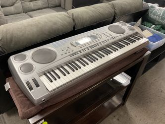 Casio Electronic Keyboard Piano