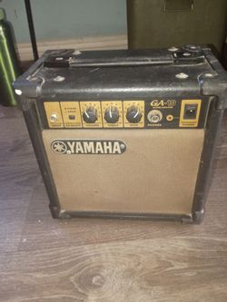 Yamaha GA 10 GUITAR AMPLIFIER, BLACK