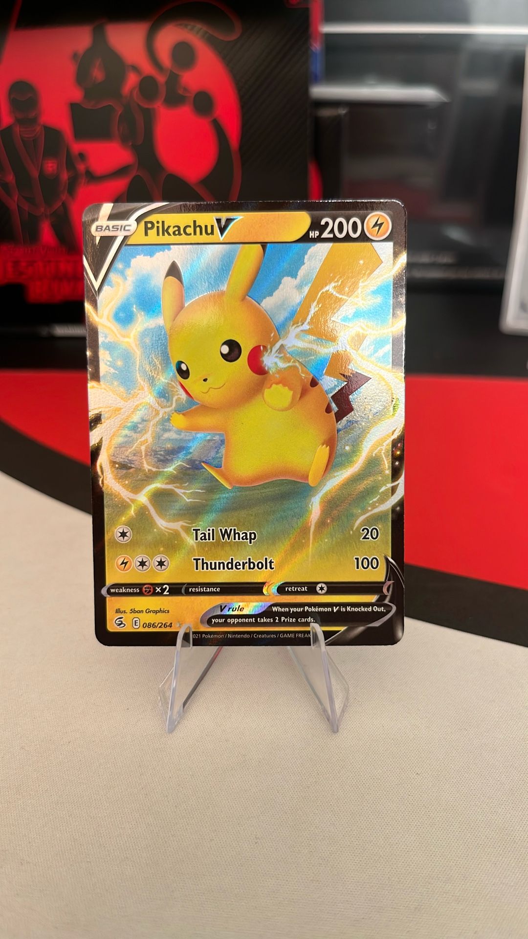Pokemon Pikachu V