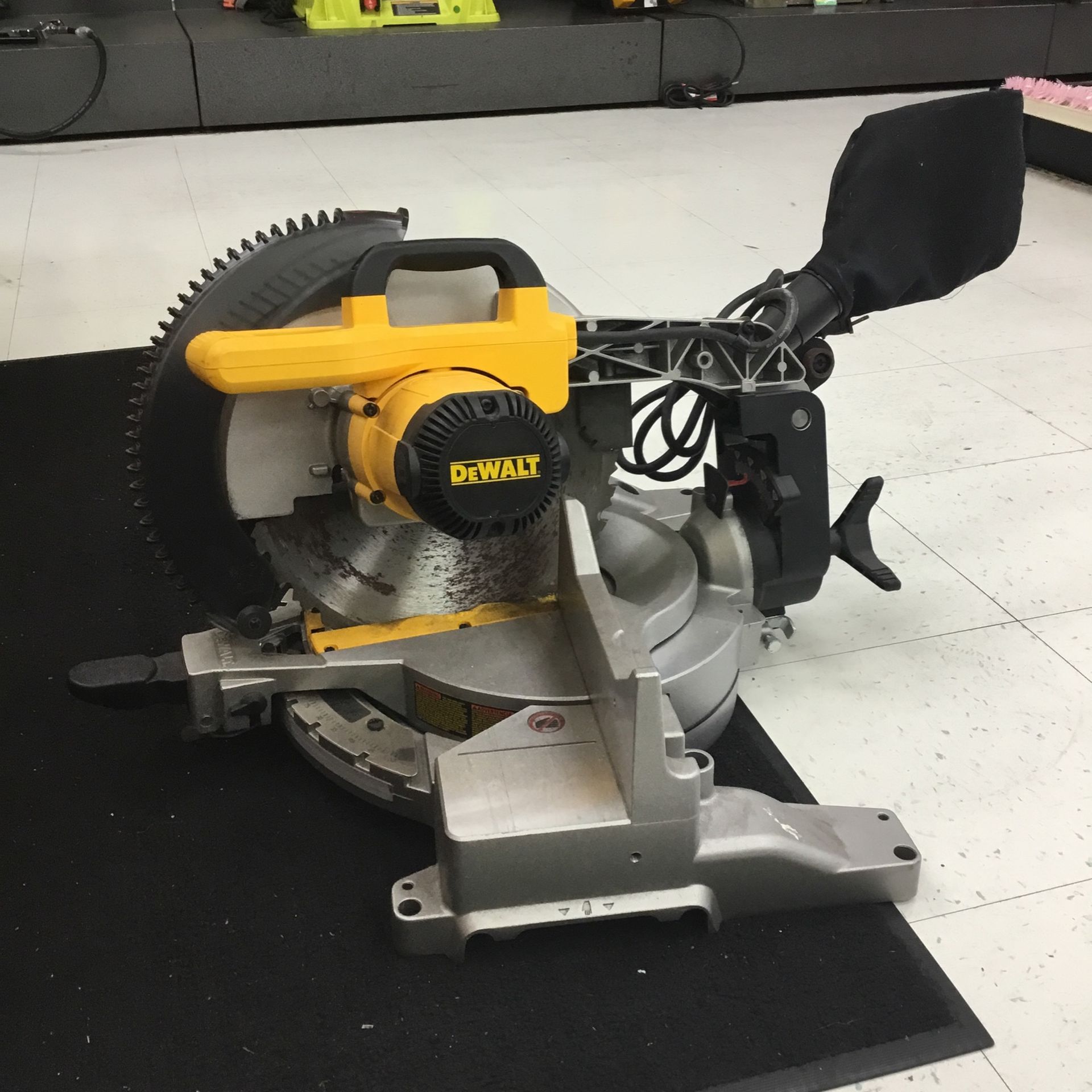 Dewalt Single Bevel Miter Saw