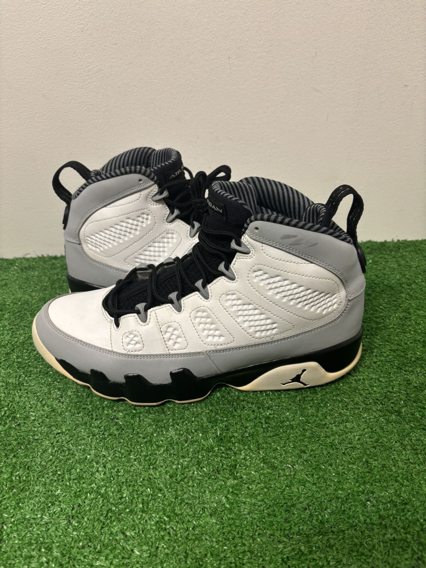 Air Jordan 9 Baron Size 9.5 $70